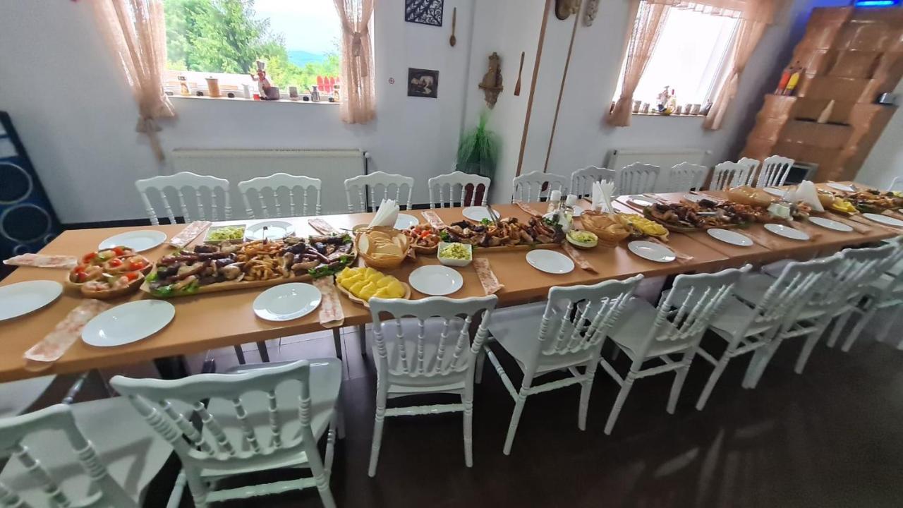 Pensiune Runcu Stone Exteriér fotografie
